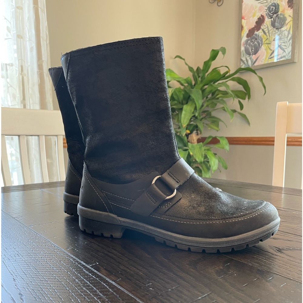 Merrill Emery buckle boot 9.5